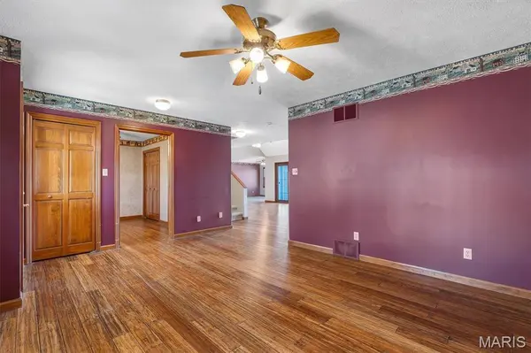 133 Pinnacle Point DR, Hillsboro, IL 62049