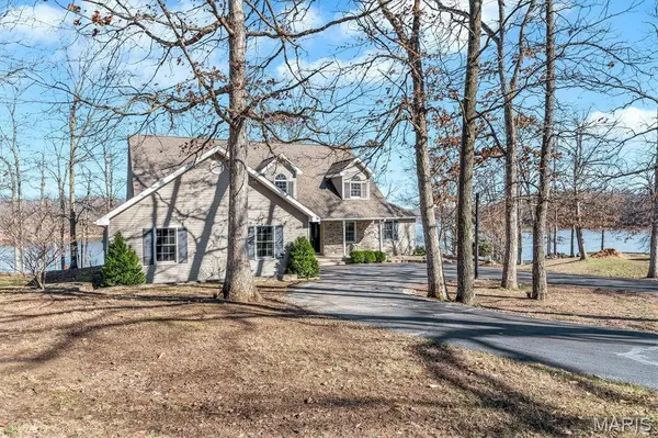 133 Pinnacle Point DR, Hillsboro, IL 62049