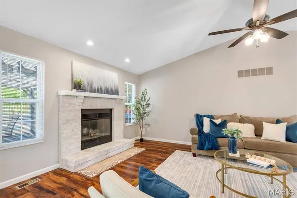 110 Woods End, Collinsville, IL 62234