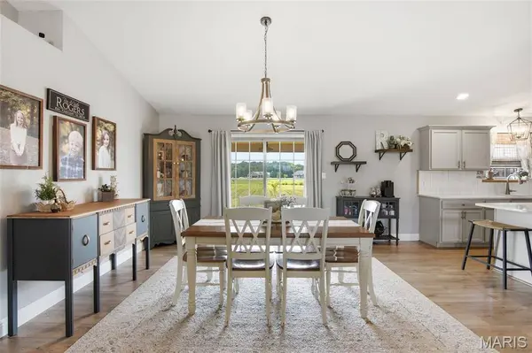 3099 Final DR, Highland, IL 62249