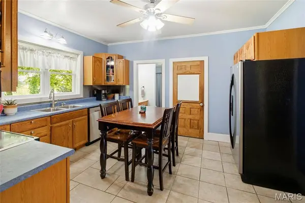 9965 Fruit RD, Alhambra, IL 62001