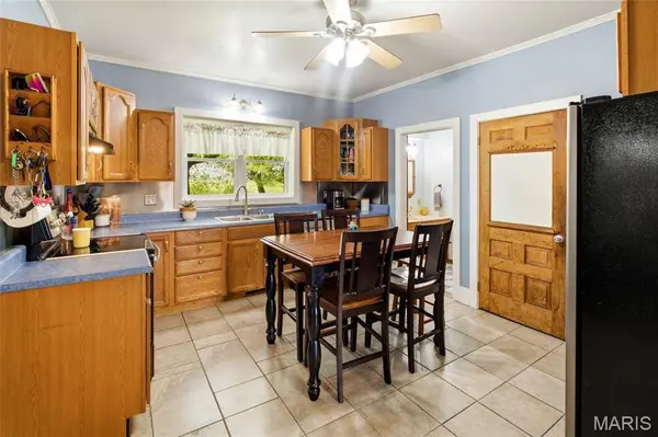 9965 Fruit RD, Alhambra, IL 62001