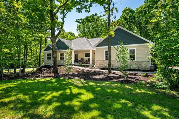 7886 Apple Ridge Rd, Egg Harbor, WI 54209