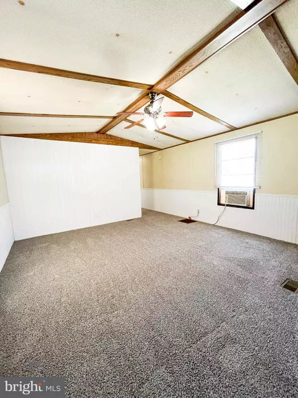 170 PINECREST DR #63, Williamsport, PA 17701