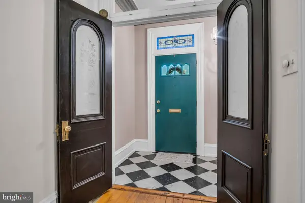 627 S FRONT ST, Harrisburg, PA 17104