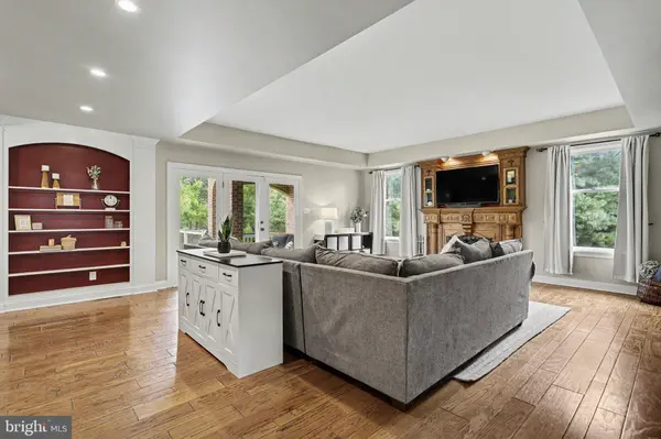 1103 TIVERTON RD, Mechanicsburg, PA 17050
