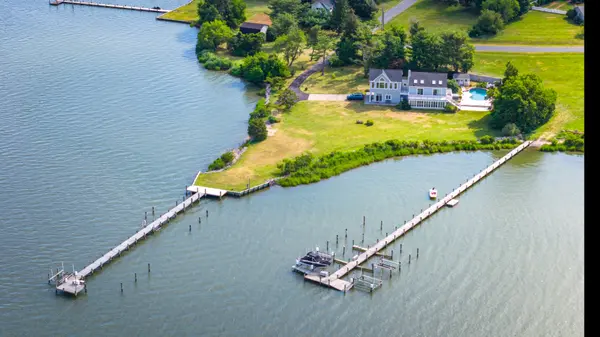 Why Selling A Waterfront Home Is Different Than Selling Any Other Hoime,Tricia Wilson