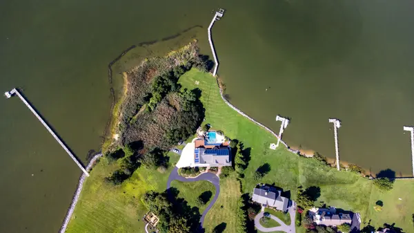 CON'T -Mistake #2  - Waterfront Homes Don’t Sell Themselves: The Biggest Mistakes Sellers Make (and How to Avoid Them) 