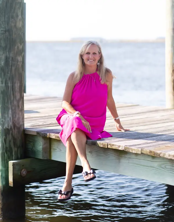 CON'T BOTTOM LINE  - Waterfront Homes Don’t Sell Themselves: The Biggest Mistakes Sellers Make (and How to Avoid Them) 