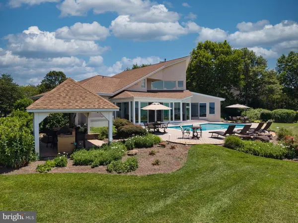 2882 COX NECK RD, Chester, MD 21619