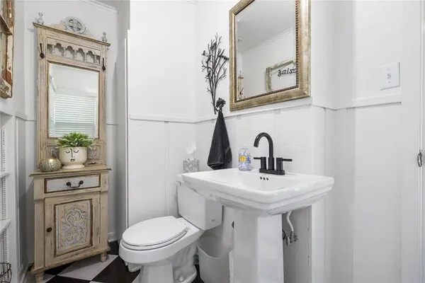 415 N Avenue I, Clifton, TX 76634