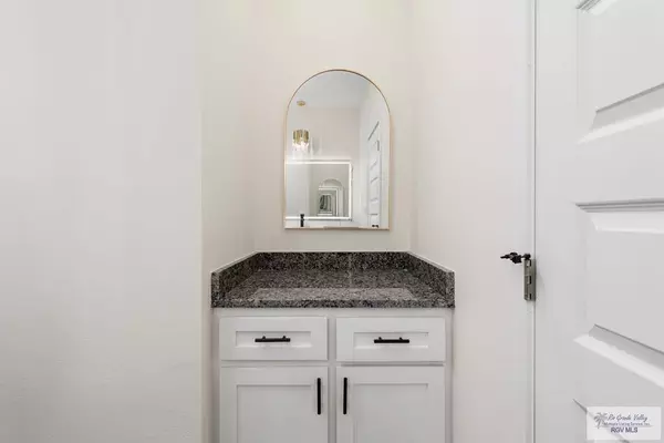 9396 Queen Palm, Los Fresnos, TX 78566