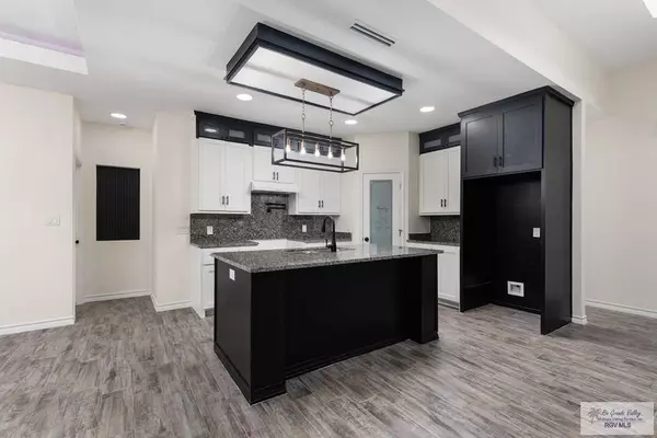 9396 Queen Palm, Los Fresnos, TX 78566