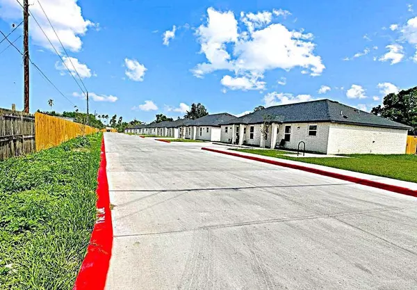 925 N Iowa AVE, Brownsville, TX 78521