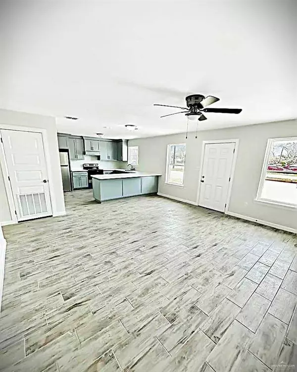 925 N Iowa AVE, Brownsville, TX 78521