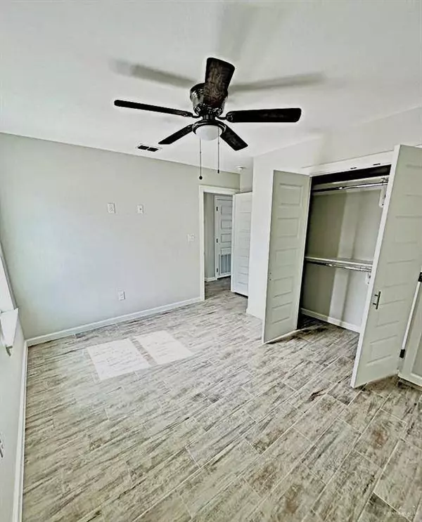 925 N Iowa AVE, Brownsville, TX 78521