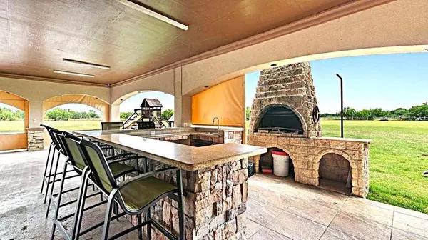 450 Bobcat ST, San Benito, TX 78586