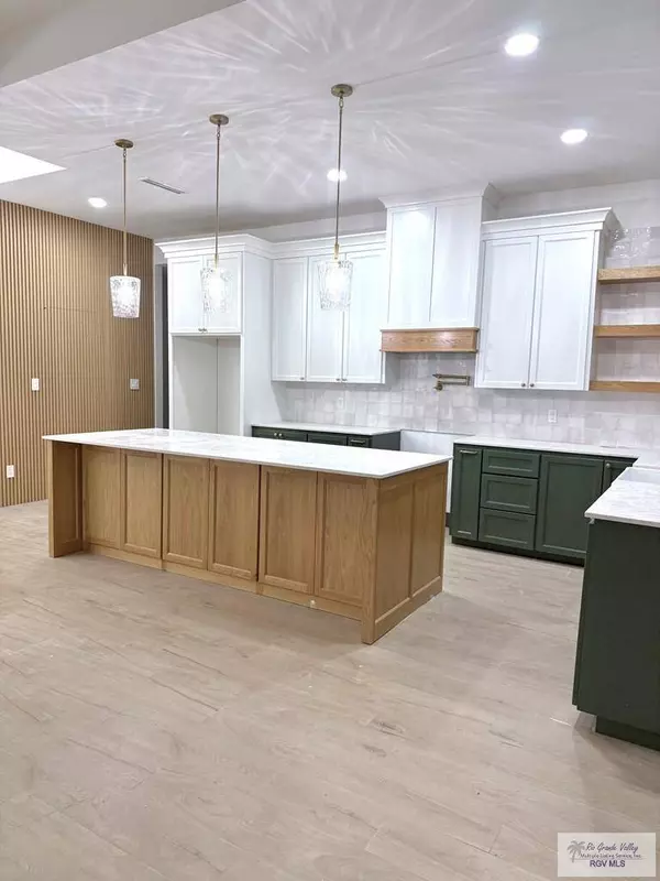 3701 Paseo Cafetos St, Brownsville, TX 78520