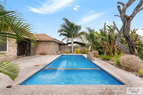 7121 Laguna Madre Dr., Brownsville, TX 78521