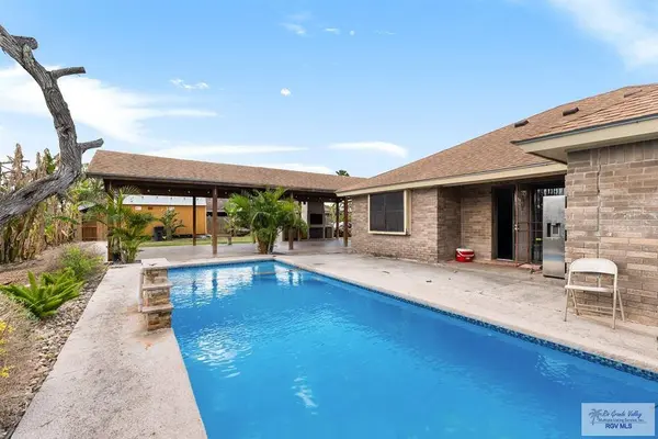 7121 Laguna Madre Dr., Brownsville, TX 78521