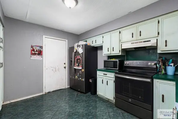 7121 Laguna Madre Dr., Brownsville, TX 78521