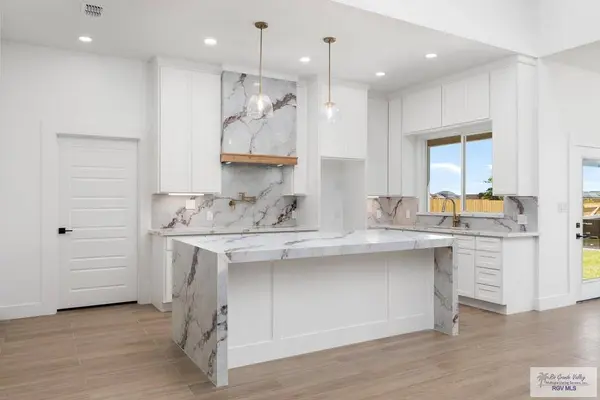 9517 Lake John, Los Fresnos, TX 78566