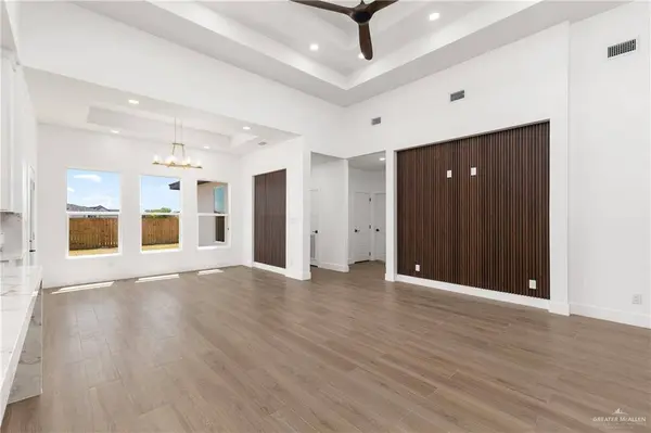 9517 Lake John CT, Los Fresnos, TX 78566