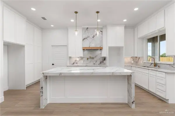 9517 Lake John CT, Los Fresnos, TX 78566