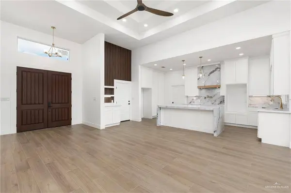 9517 Lake John CT, Los Fresnos, TX 78566