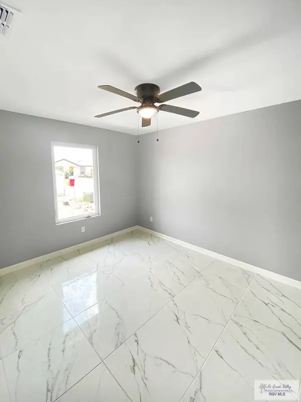 729 Foster Ln, Brownsville, TX 78521