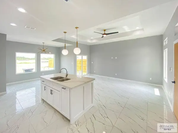 729 Foster Ln, Brownsville, TX 78521