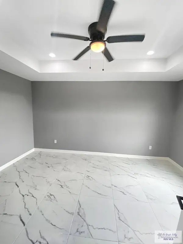 729 Foster Ln, Brownsville, TX 78521