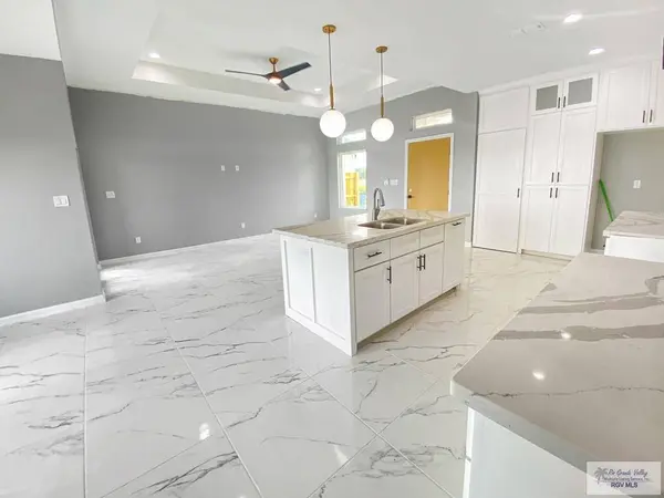729 Foster Ln, Brownsville, TX 78521
