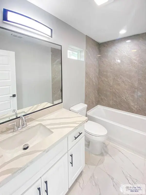 729 Foster Ln, Brownsville, TX 78521