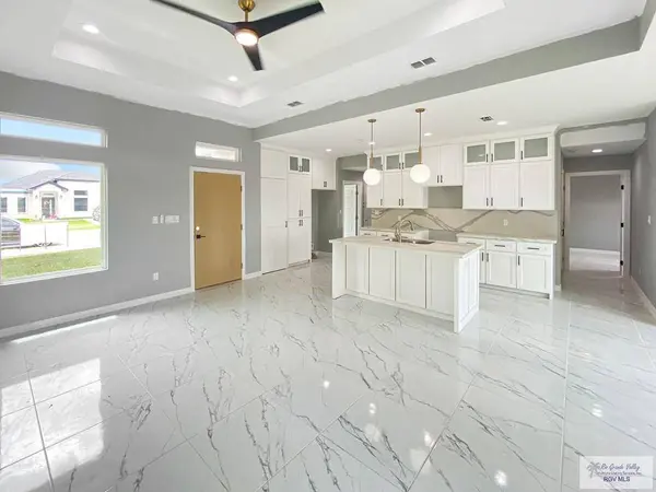 729 Foster Ln, Brownsville, TX 78521