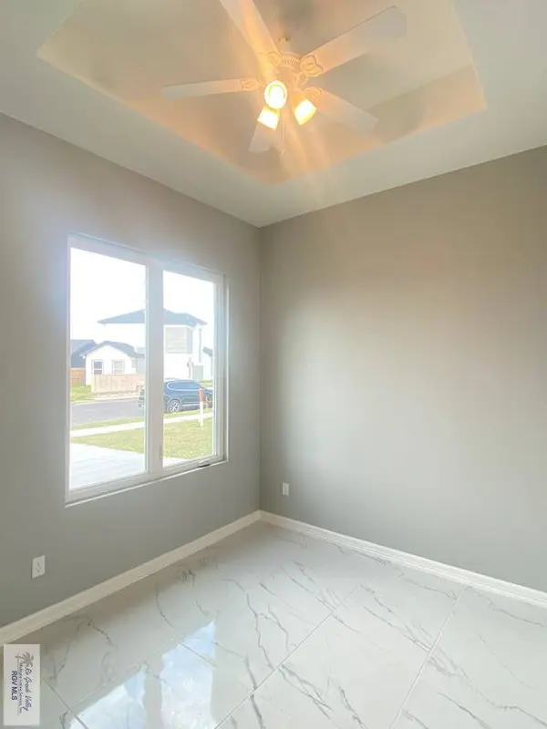 6160 Dakota Garden Cir, Brownsville, TX 78521