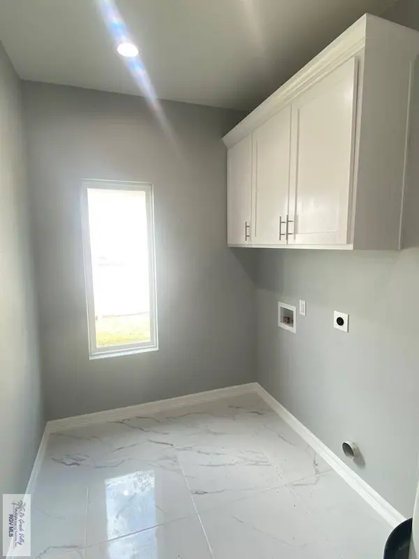 6160 Dakota Garden Cir, Brownsville, TX 78521