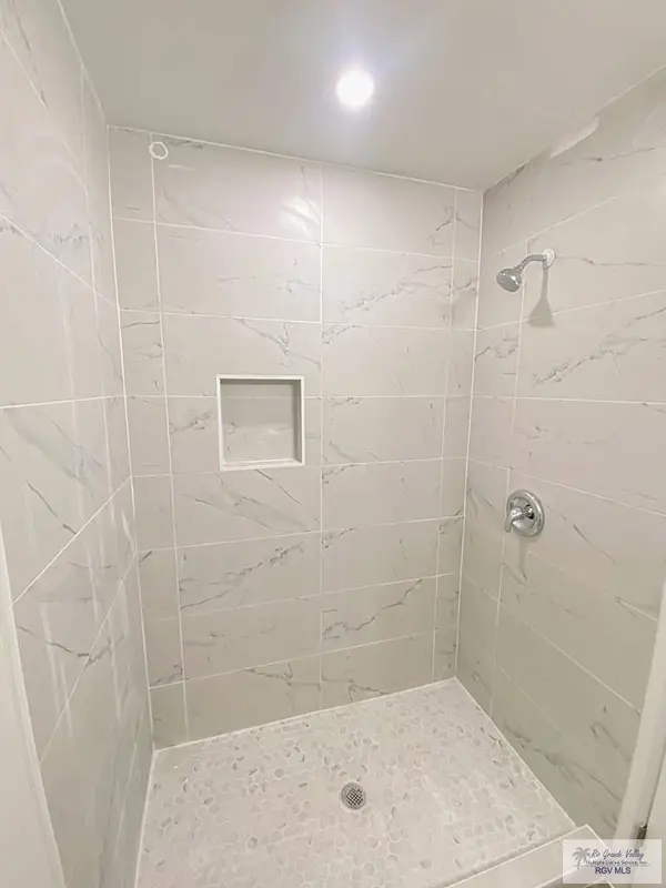 5084 Mckenzie Ln., Brownsville, TX 78521