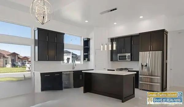 9513 Lake John Ct., Los Fresnos, TX 78566