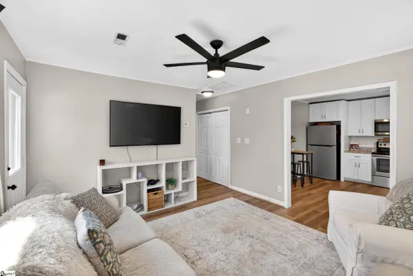 7 Burns Circle, Greenville, SC 29605