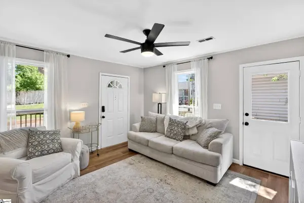 7 Burns Circle, Greenville, SC 29605
