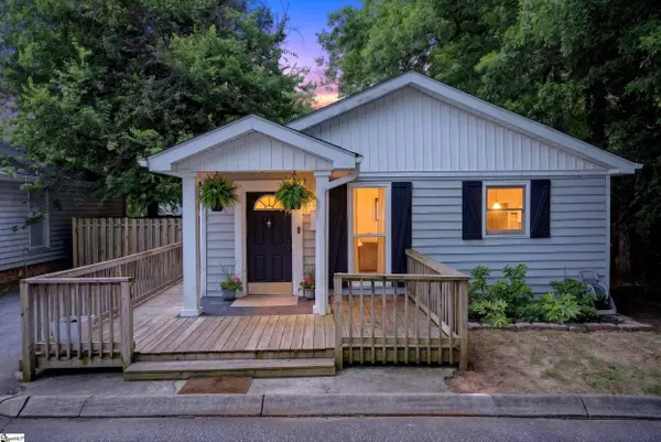 7 Burns Circle, Greenville, SC 29605