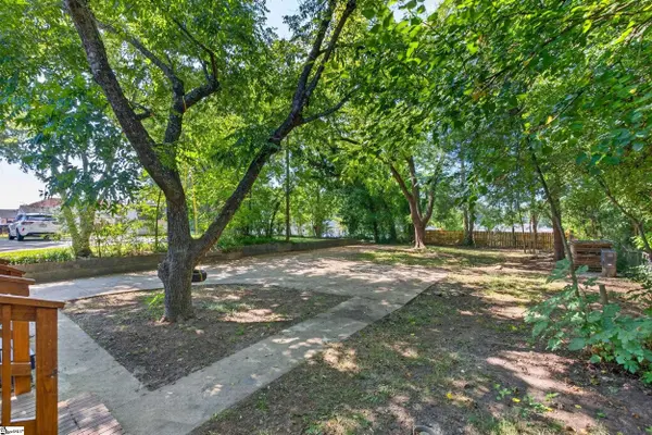 19 N Washington Avenue, Greenville, SC 29611
