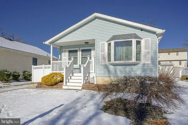 12 JUNIPER AVE, Somerdale, NJ 08083