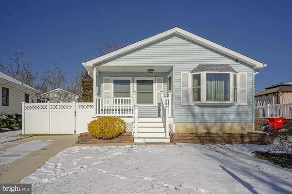 12 JUNIPER AVE, Somerdale, NJ 08083