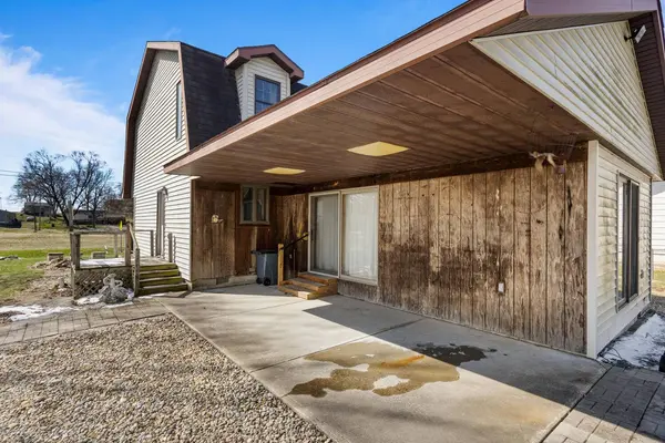 204 W Meade ST, White Heath, IL 61884