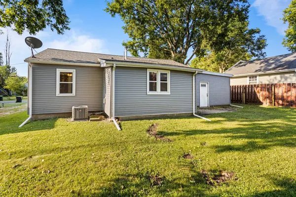 602 E Van Allen ST, Tuscola, IL 61953