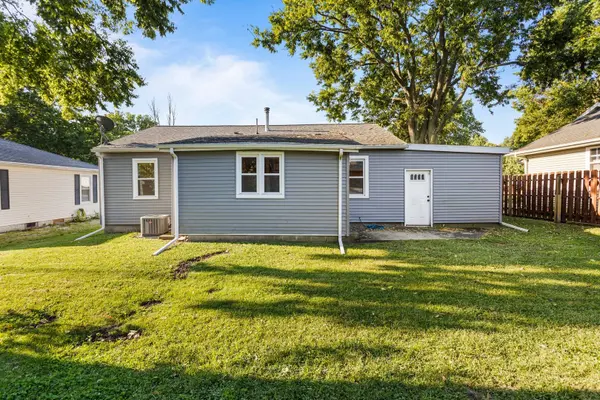 602 E Van Allen ST, Tuscola, IL 61953