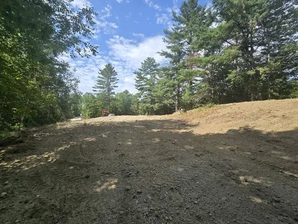 836 Farmington Falls RD, Farmington, ME 04938
