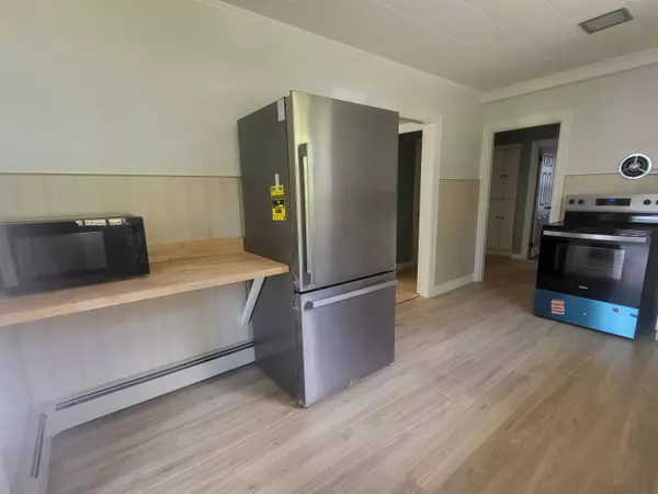 505 Fairbanks RD, Farmington, ME 04938